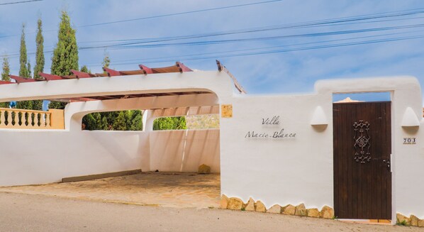 Property grounds - CostaBlancaDreams - Villa Marie Blanca in Calpe (Calpe)