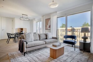 电视、立体声音响