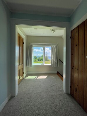 Interior - Stay in this beautiful home: ocean views and access to midcoast Maine's charm! (Lincolnville)