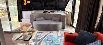 b3 Couples Therapy Yacht