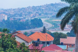 Exterior - Beautiful 1-Bed apartment in the heart of Kampala (Kampala)