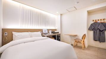 Deluxe Double Room - Laundry & Fridge foods & Netflix + You tube available / 95% down bedding | Sábanas de algodón egipcio, ropa de cama de alta calidad y edredón