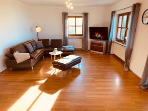 Televisie en een open haard