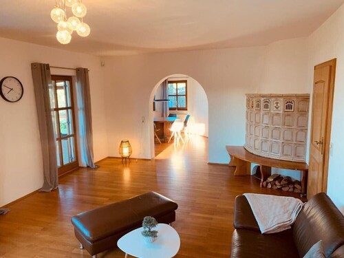 Ferienhaus "Adlerhorst" mit privater Terrasse, Balkon und WLAN