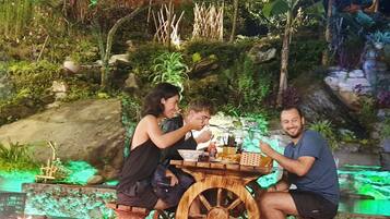 Deluxe-Zimmer, 2 Schlafzimmer | Terrasse/Patio