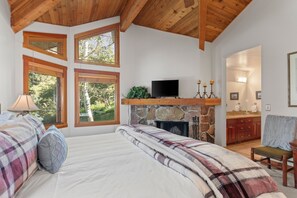 3 室のベッドルーム、アイロン / アイロン台、WiFi、ベッドシーツ