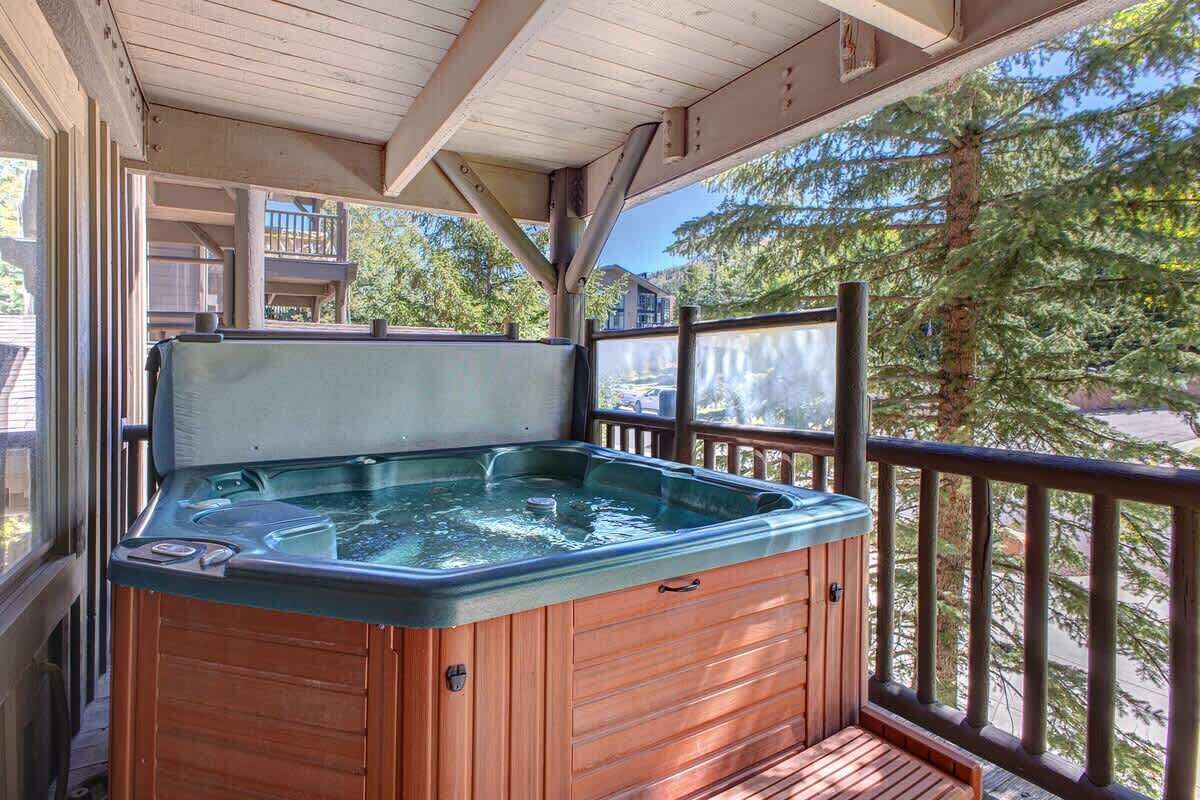 Bain à remous extérieur