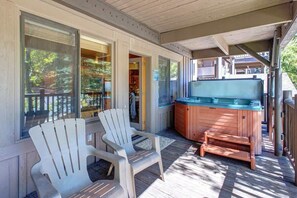 Outdoor spa tub - Abode at Black Bear #205, private hot tub, pool & gym, Deer Valley (Park City)