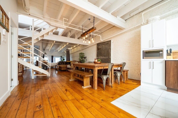 Dining Area 1