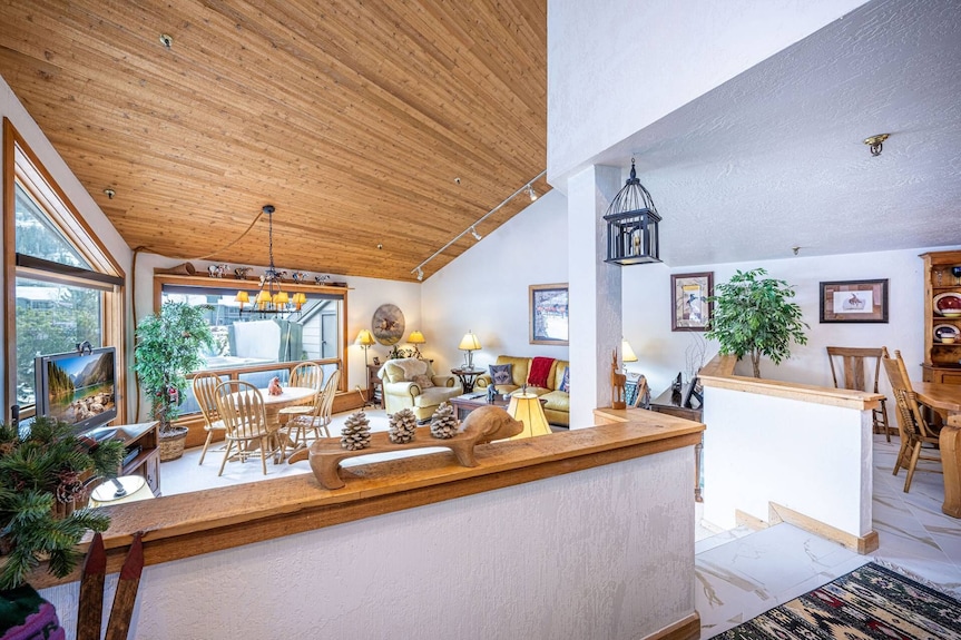 Deer Valley Vacation Home - Fawngrove Lakeside With Private Hot Tub, Free Shuttle, 2 Mins To Skiing - Deer Valley, UT