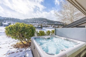Baignoire à remous extérieure