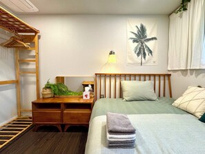 Double Room (01) | Individually furnished, desk, laptop workspace, iron/ironing board