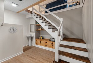 Interior - Prvte Unit / Loft / WD / Lg Yard (North Charleston)