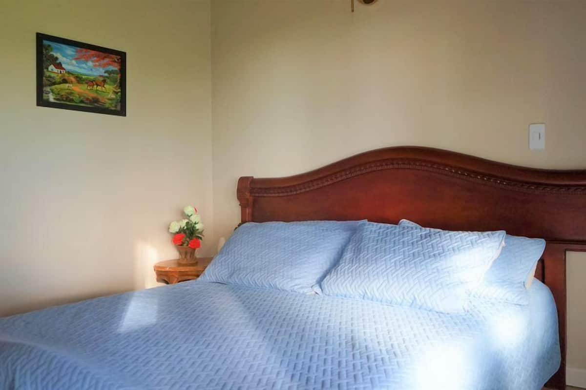 Tweepersoonskamer | 1 slaapkamer, gratis wifi, beddengoed