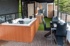 Baignoire à remous extérieure