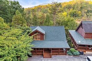 Exterior - Sevierville Getaway – Hot Tub, Mini Golf, Pools, Close to Pigeon Forge (Sevierville)