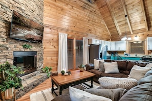 Smart TV y chimenea 