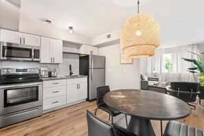 Private kitchen - Fashion Square Apt3|SWVillage|Scottsdale|8Plex (Scottsdale)