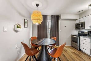 Dining - Fashion Square Apt4|SWVillage|Scottsdale|8Plex (Scottsdale)