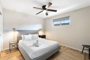 2 室のベッドルーム、WiFi