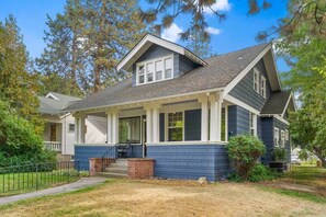 Exterior - Craftsman Crush | Comfy, Stylish, South Hill (Spokane)