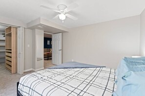 3 chambres, fer et planche à repasser, Wi-Fi, draps fournis