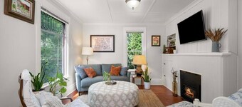 Chic Vintage Vibes | Stylish Stay Near It All