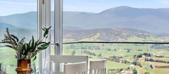 Skyline Views Yarra Valley's Elevated Escape