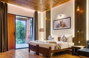 Royal Studio Suite | Individually furnished, desk, laptop workspace, free WiFi - Corbett Machaan Resort (Ramnagar)