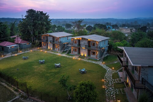 Corbett Machaan Resort