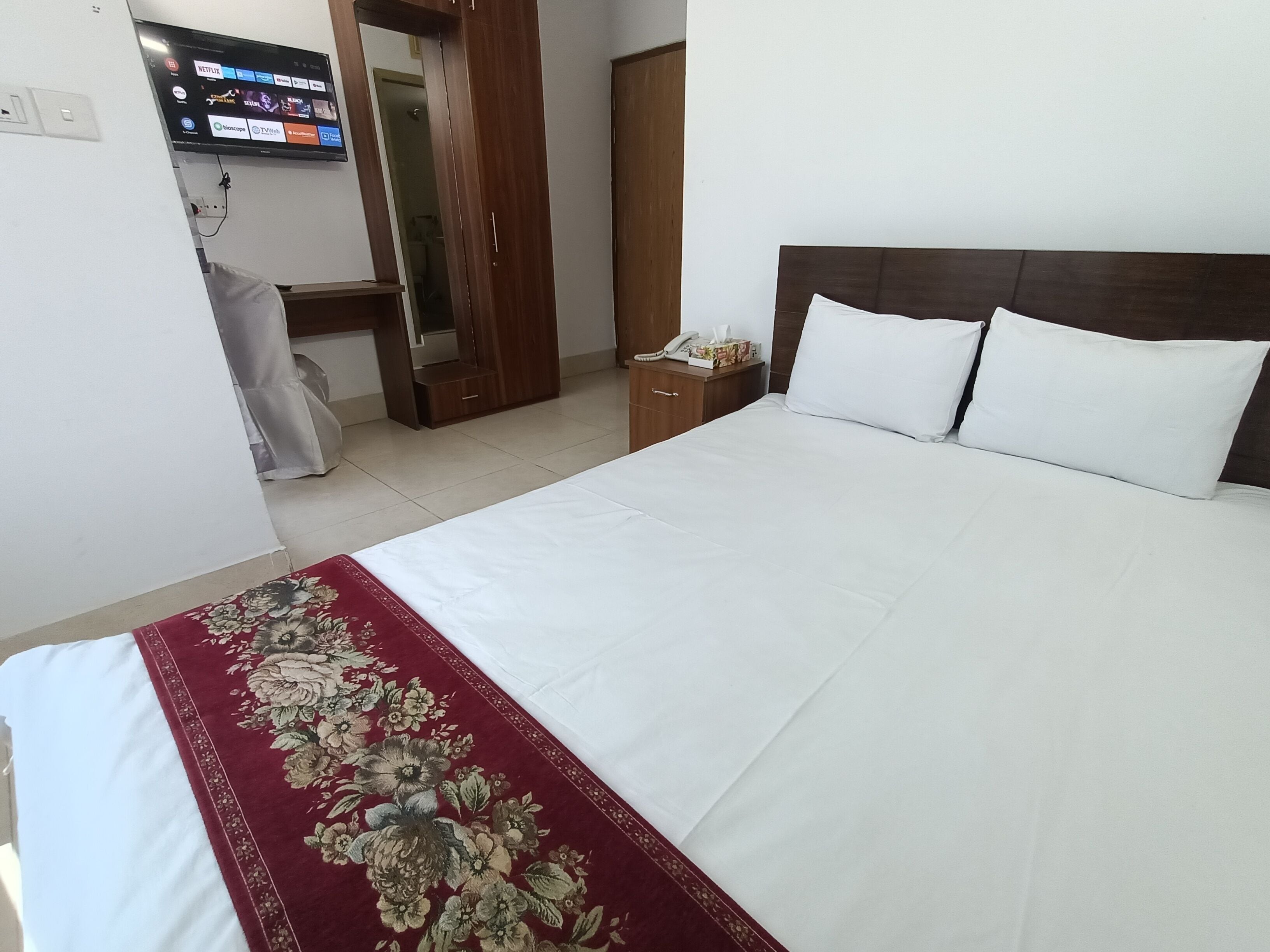 deluxe single room | desk, free wifi
