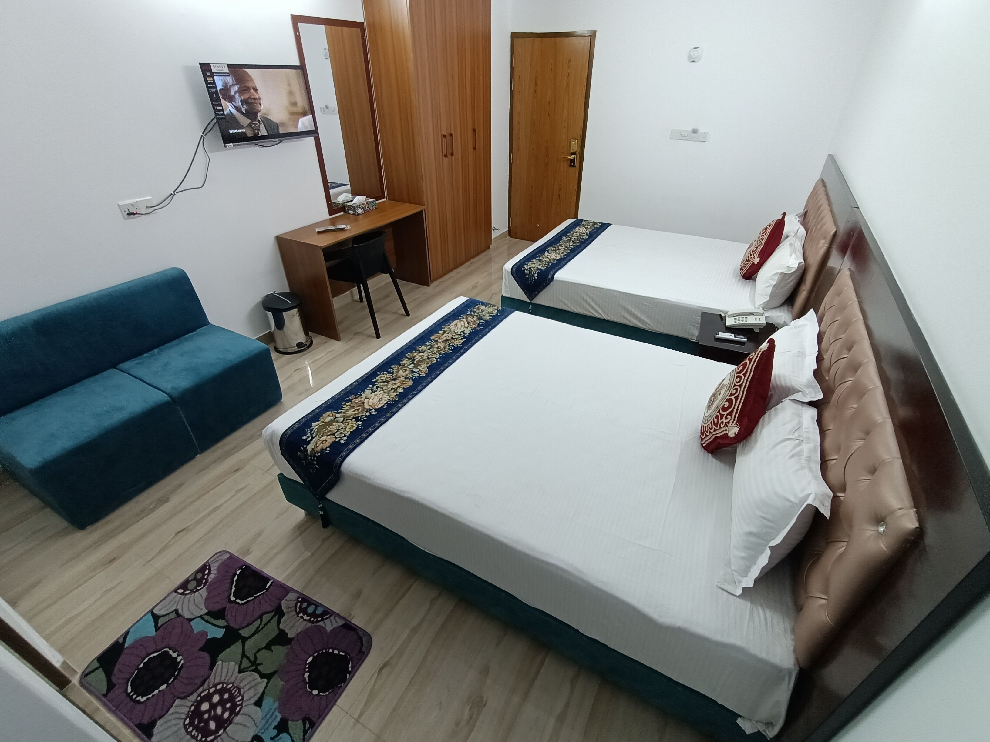 family triple room | desk, free wifi