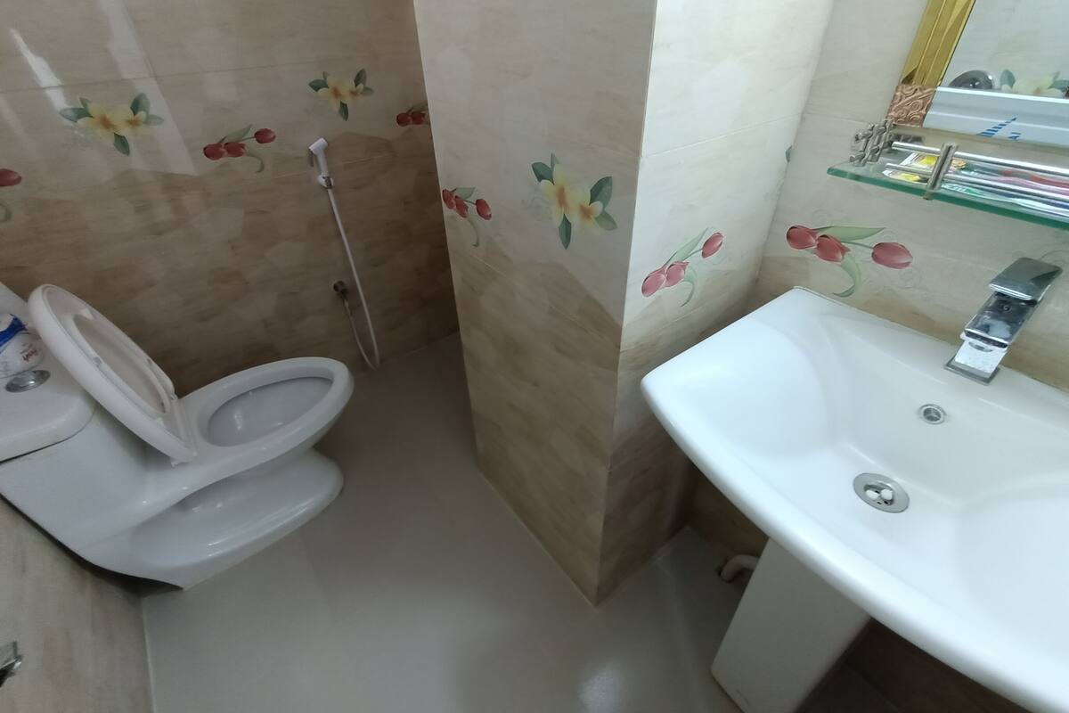 free toiletries, bathrobes, slippers