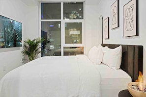1 habitación, tabla de planchar con plancha, wifi y ropa de cama