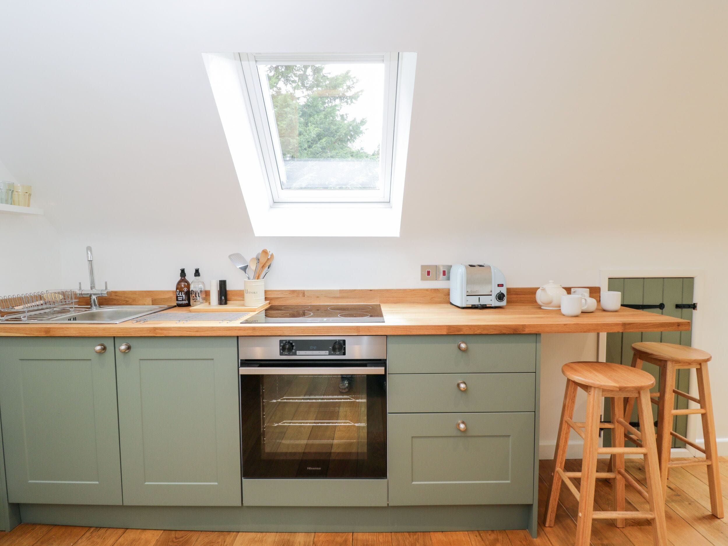 Fridge, electric kettle, toaster, cookware/dishes/utensils