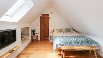 1 bedroom, individually decorated, individually furnished, free WiFi