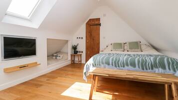 1 bedroom, individually decorated, individually furnished, free WiFi