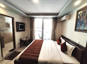 Deluxe Double or Twin Room | Premium bedding, pillowtop beds, desk, free WiFi - Hotel Pipal Tree (Kathmandu)