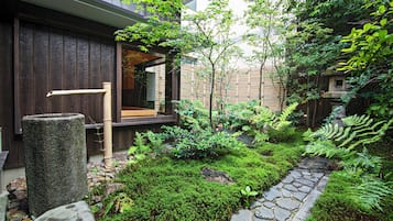 Superior Villa | Garden view