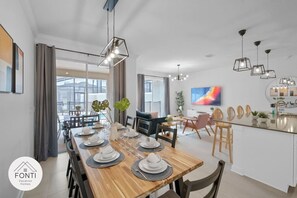 Dining - 2693 Resort 4BR House Waterpark by Disney Orlando (Kissimmee)