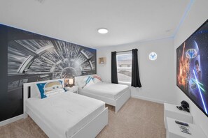 4 bedrooms, iron/ironing board, travel cot, free WiFi - 2693 Resort 4BR House Waterpark by Disney Orlando (Kissimmee)