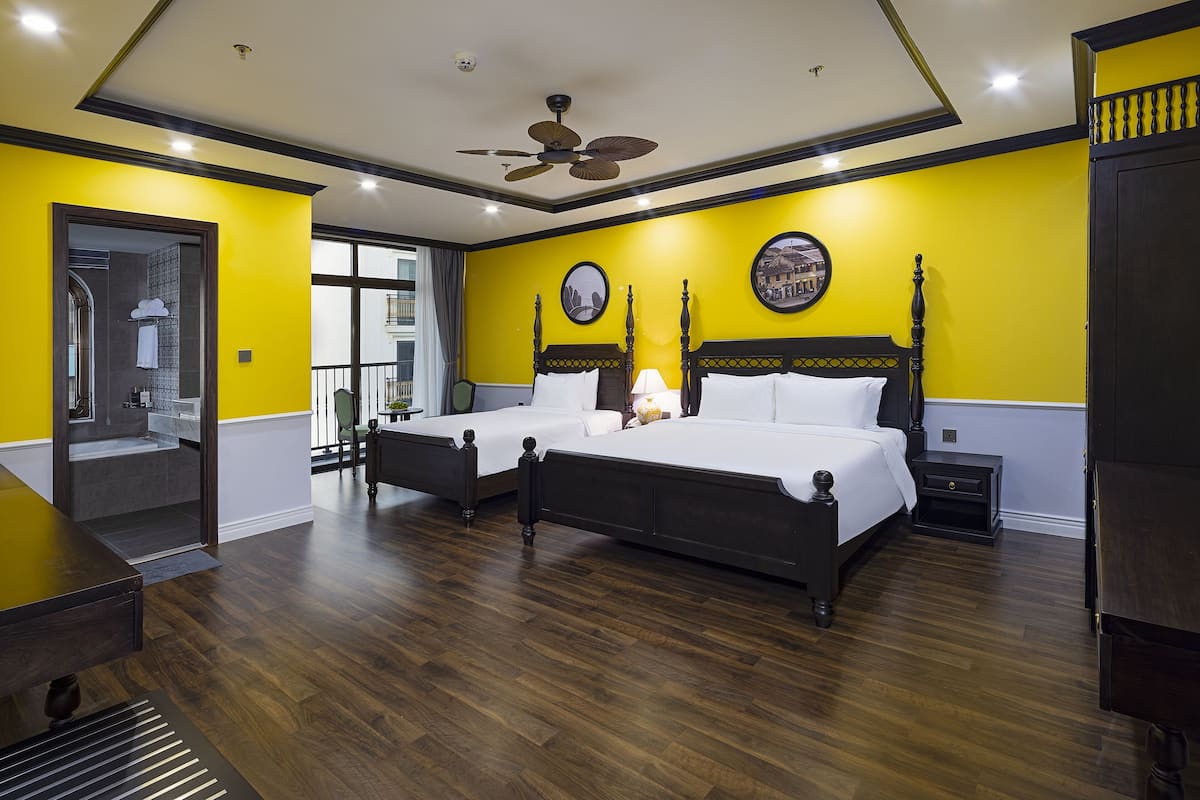 Egyptian cotton sheets, premium bedding, free minibar, in-room safe