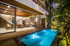 Outdoor pool - Nusantara Loft Rote by Alfred in Bali (Canggu)