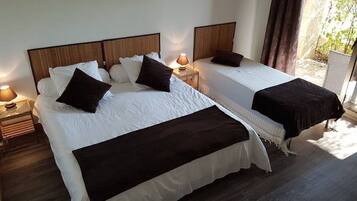 8 makuuhuonetta, internet