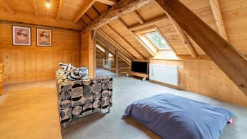 4 bedrooms, free WiFi