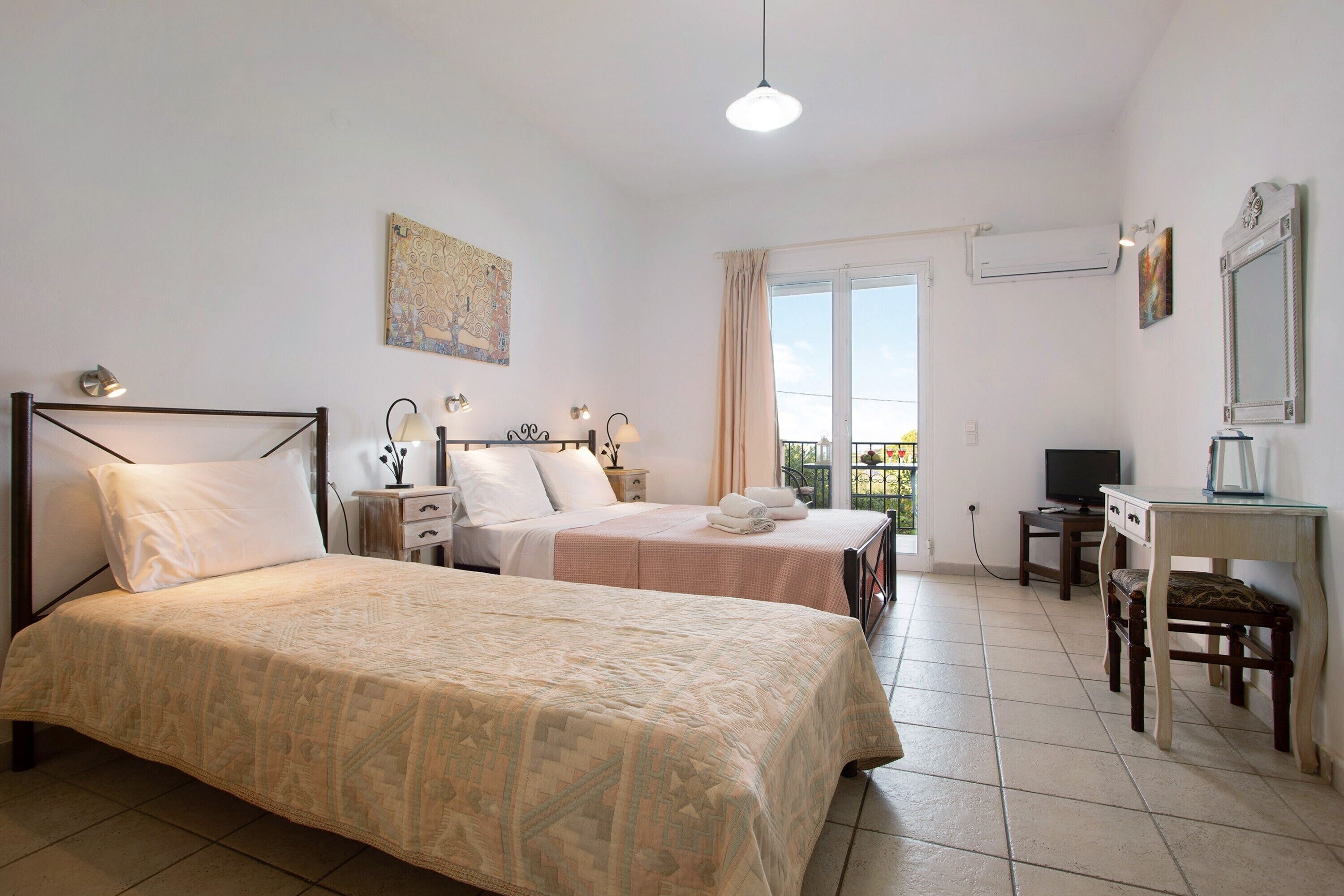 Free WiFi, bed sheets