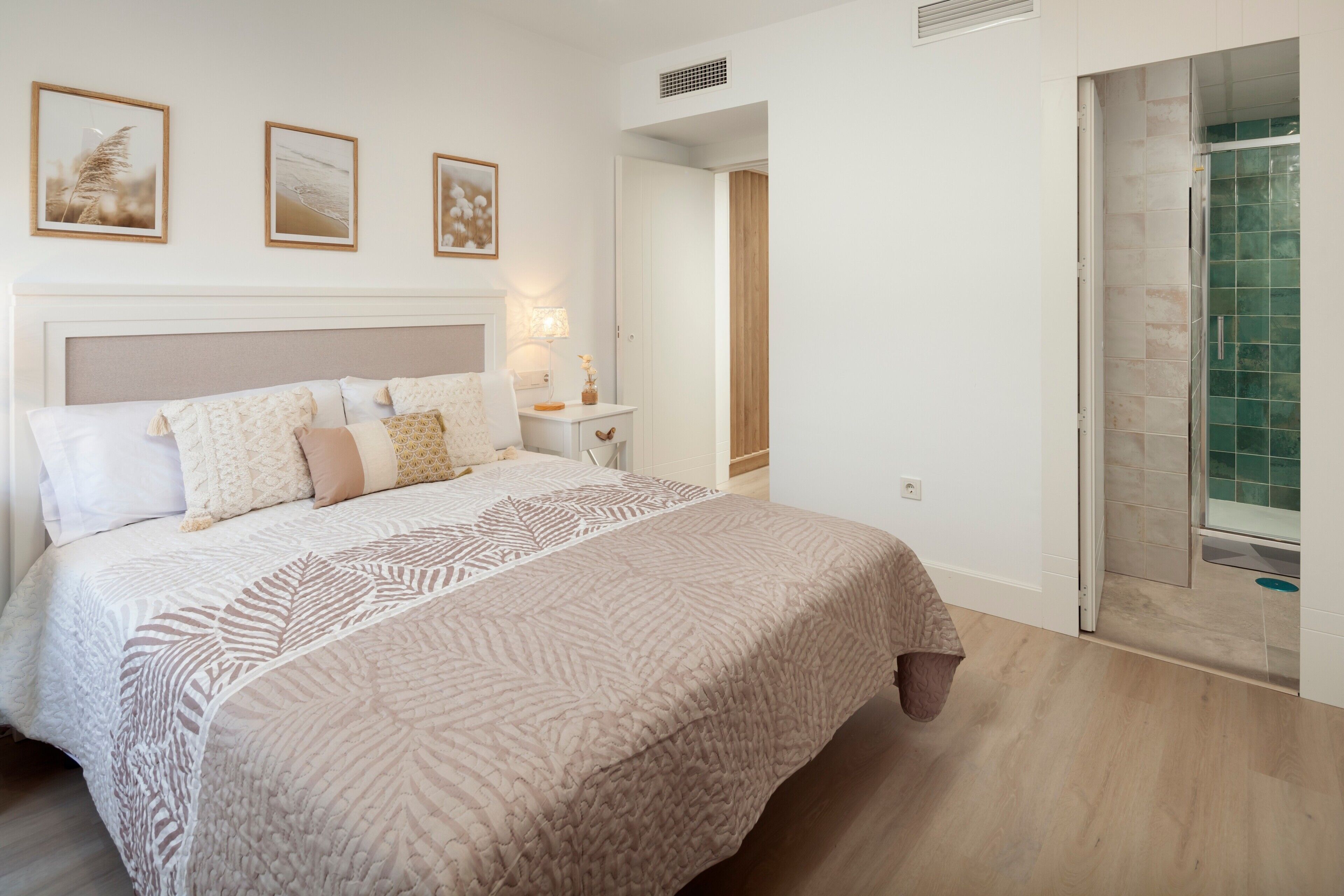 3 camere, ferro/asse da stiro, Wi-Fi gratuito, lenzuola