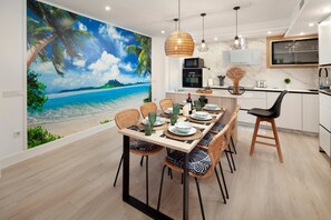 Dining - Vacation Apartment "Mediterráneo" with Sea Views, Private Terrace, and Air Conditioning (Rincon de la Victoria)