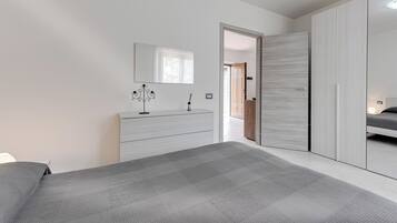 1 chambre, fer et planche Ă repasser, Wi-Fi gratuit, draps fournis