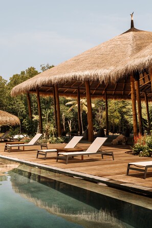 Outdoor pool - Menjaga Bay (Macang Tanggar)
